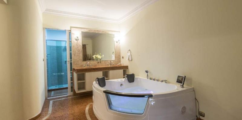 Hotel Florenca Luanda Luaran gambar